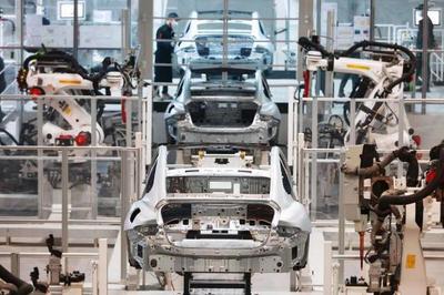 探秘小米汽車工廠 一輛小米SU7的誕生之旅，從涂裝工程看匠心工藝