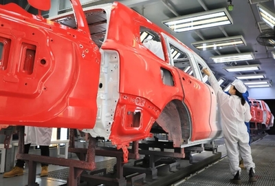 荊門招商捷報頻傳，長城汽車荊門工廠即將下線首批“一定紅”坦克500Hi4-Z，涂裝工程彰顯產業升級新動力